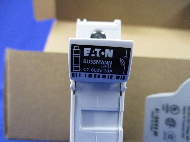 ヒューズホルダ600 V 30 A 入 CHCC