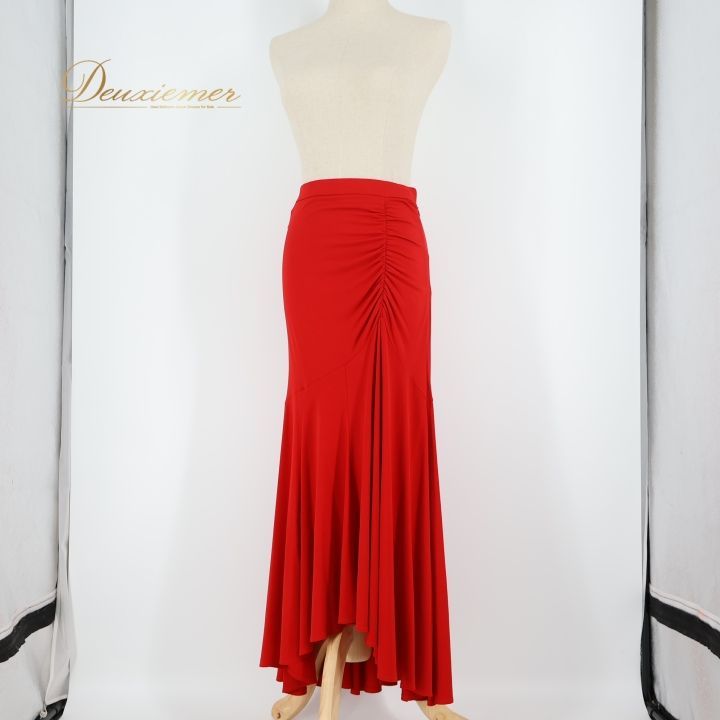 社交ダンス 衣装 スカート レッド系 タカダンス TAKA DANCE 赤 無地 シンプル 絞り 鮮やか レッスン 練習 ストレッチ 伸縮 上品 スタンダード ダンス衣装 華やか アシンメトリー チュチュスカート ジュエリー