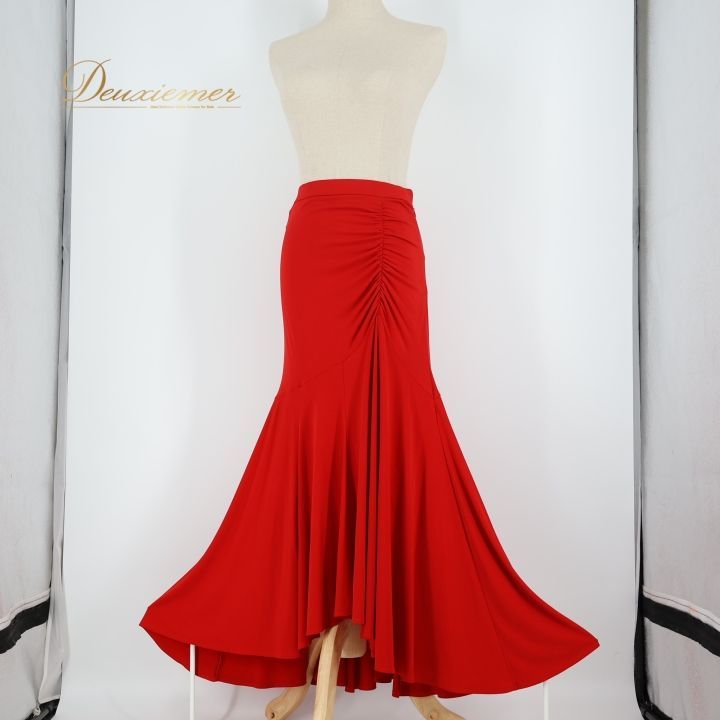 社交ダンス 衣装 スカート レッド系 タカダンス TAKA DANCE 赤 無地 シンプル 絞り 鮮やか レッスン 練習 ストレッチ 伸縮 上品 スタンダード ダンス衣装 華やか アシンメトリー