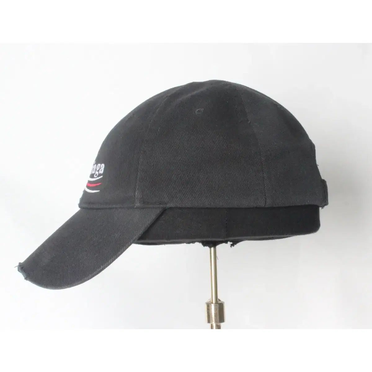 バレンシアガ ヴィンテージ ウェーブロゴ ベースボールキャップ