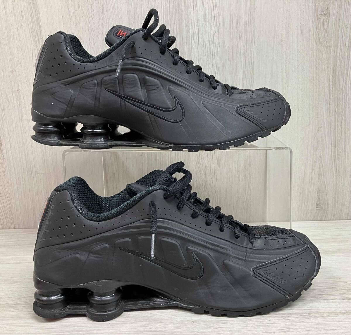 NIKE SHOX R4 AR3565 004 ナイキ ショックス ワッフルアウトソール