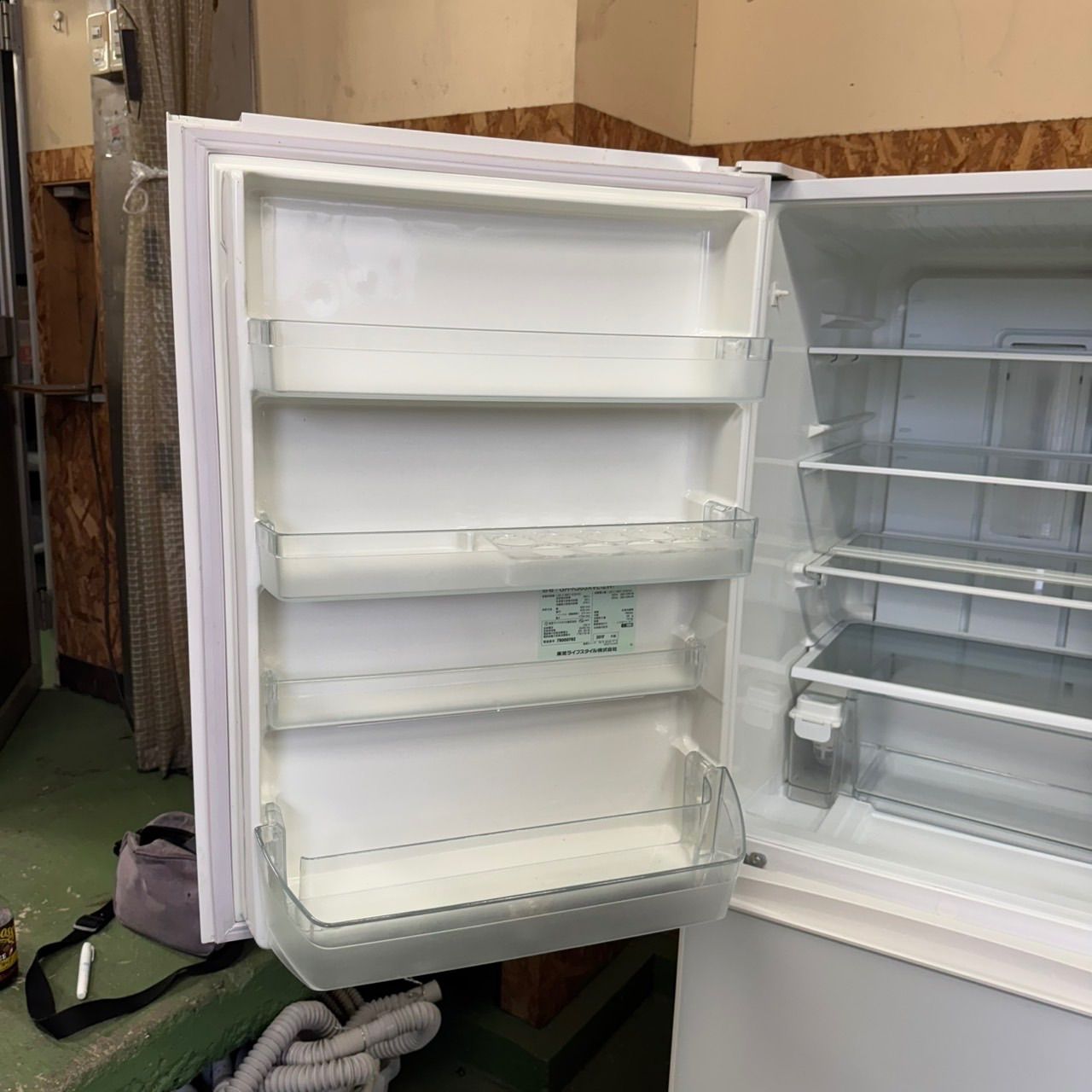 313 TOSHIBA 大型冷蔵庫 363L 300L強 小型 左開き ガラスパネル 自動