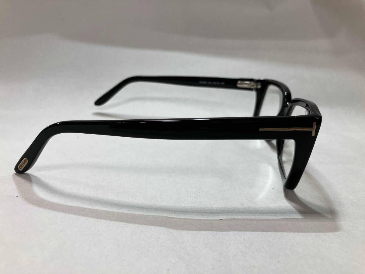 TOM FORD アイウェア TF 5281-001