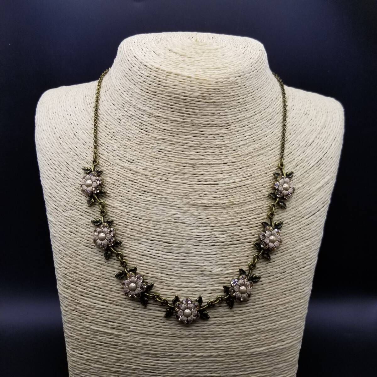 Michal Negrin イスラエル ヴィンテージ 淡い色のお花 ペンダント ネックレス フラワー ラインストーン 煌めき ロマンティック Y 23-M