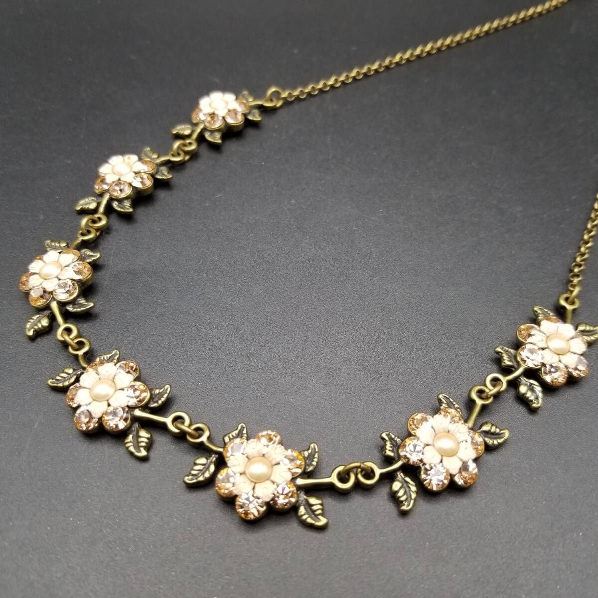 Michal Negrin イスラエル ヴィンテージ 淡い色のお花 ペンダント ネックレス フラワー ラインストーン 煌めき ロマンティック Y 23 M