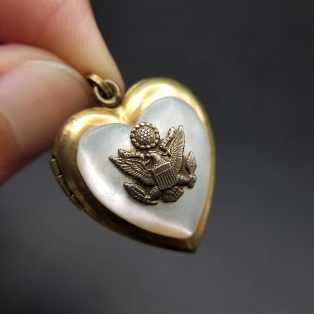 WWII期 ヴィンテージ スウィートハートジュエリー アメリカ国章 白頭鷲