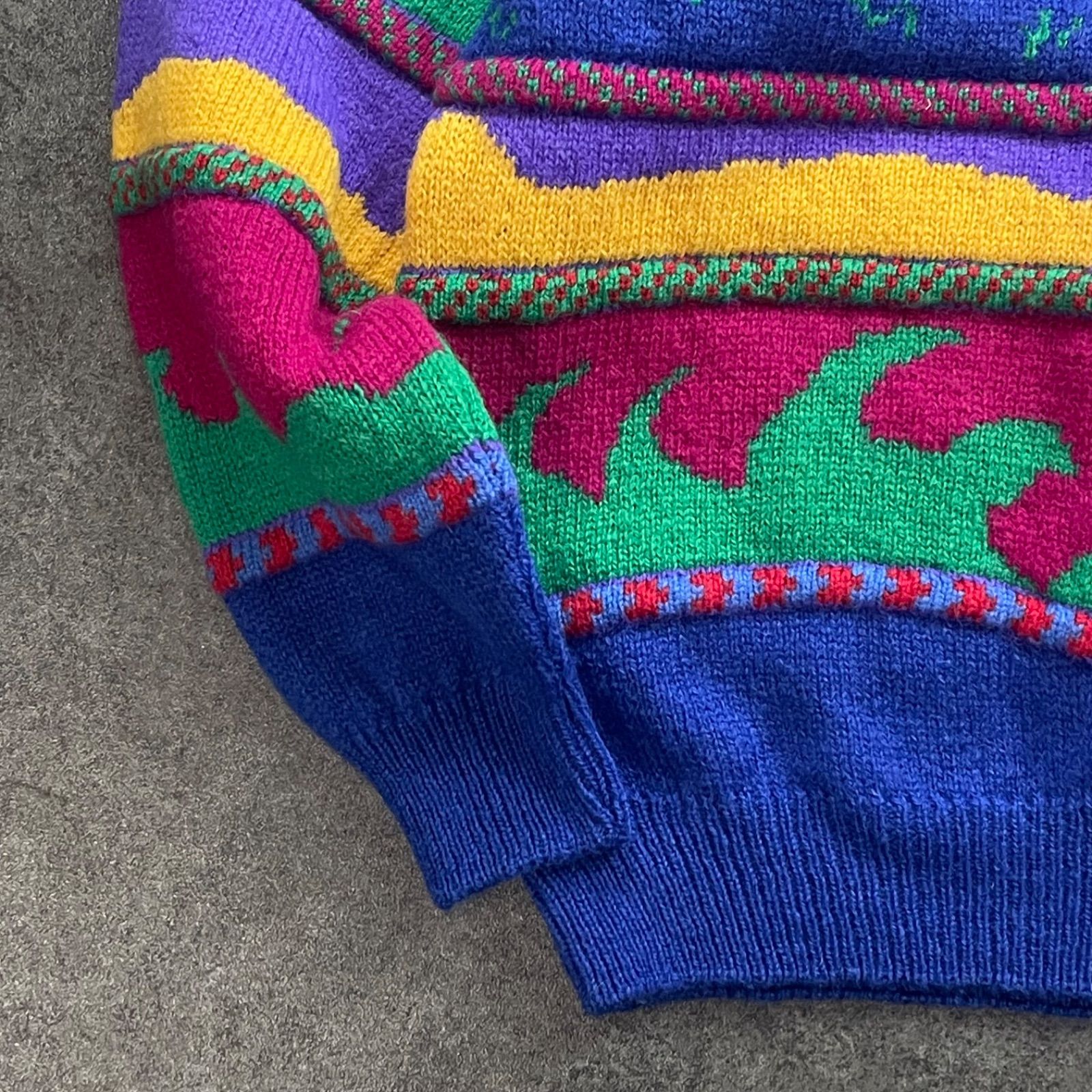 英国製 Crazy Pattern 3D Design Sweater Multicolore 3D クレイジー