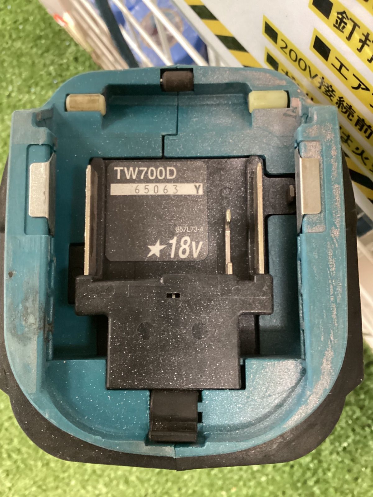 v充電式インパクトレンチ 本体のみ