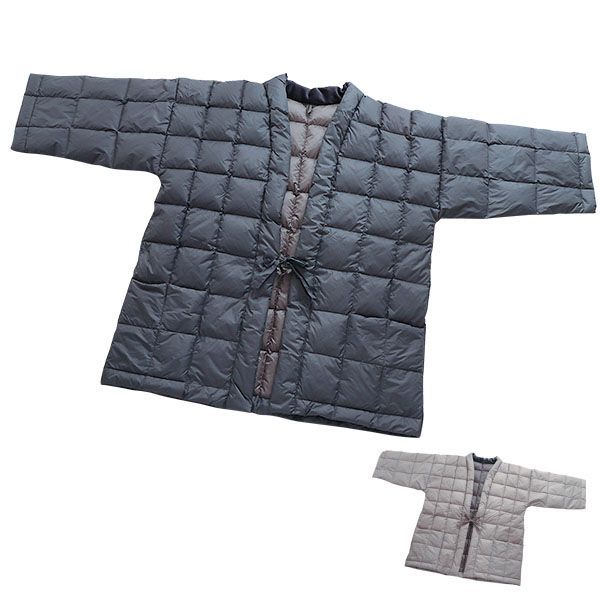 はんてん 半纏 ダウン 90 羽毛 Sサイズ 袖あり 長袖 ポケット付き あったか 暖かい 冬用 軽量 軽い 洗える ルームウェア 部屋着 パジャマ ポンチョ 着る毛布 防寒 寒さ 冷え 無地 あったかグッズ 敬老の日