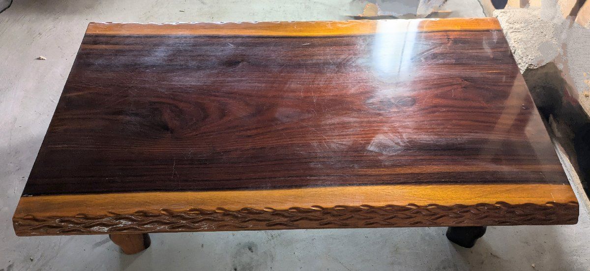 鹿児島発 木製テーブル です 外寸約 ×高さ35㎝