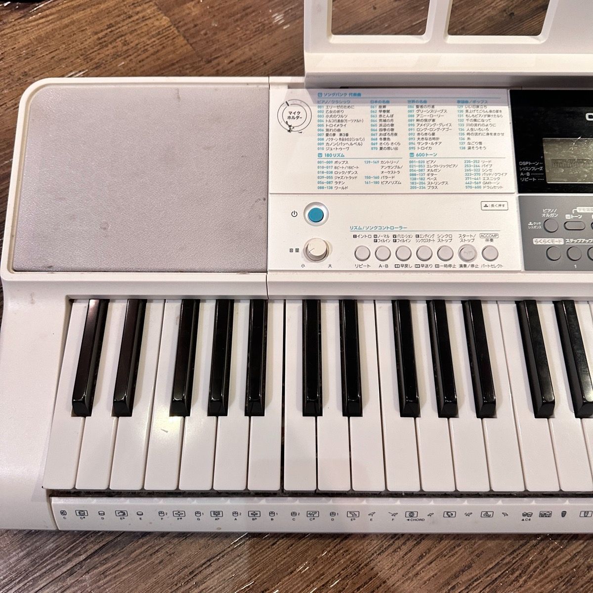 Casio LK-516 Keyboard キーボード カシオ 単三電池駆動 - メルカリ