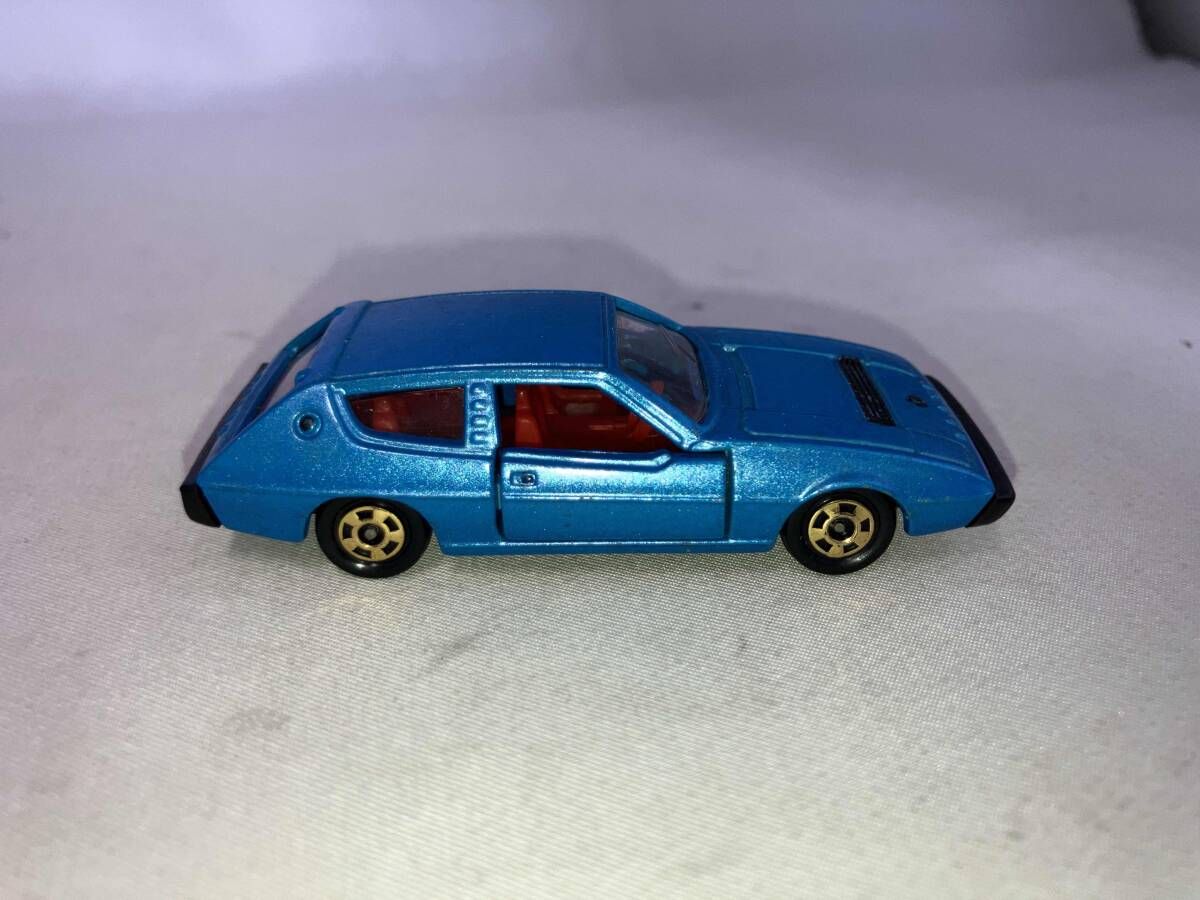 トミカ F47 ロータス エリート 青メタリック シート:赤 1HGoホイール
