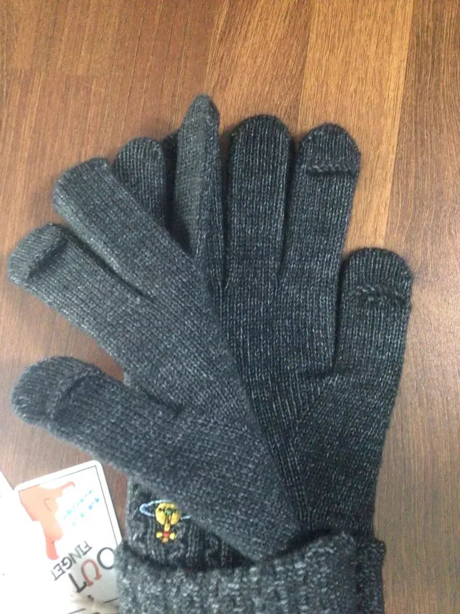 Vivienne Westwood ヴィヴィアン ウエストウッド ニット 手袋 無地デザイン 春夏対応