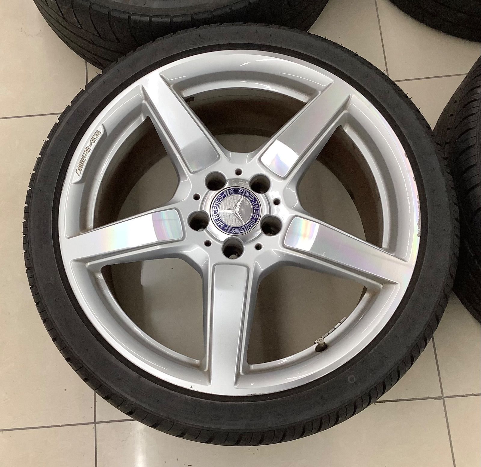 ベンツ CLS シューティングブレイク 21年製 ホイール ４本セット タイヤ付き 商品番号 h 12