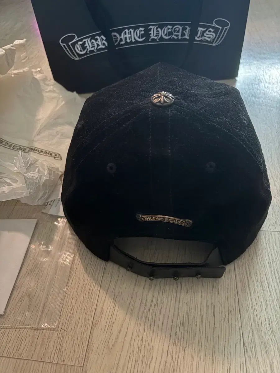 CHROME HEARTS クロムハーツ スウェード ベースボールキャップ