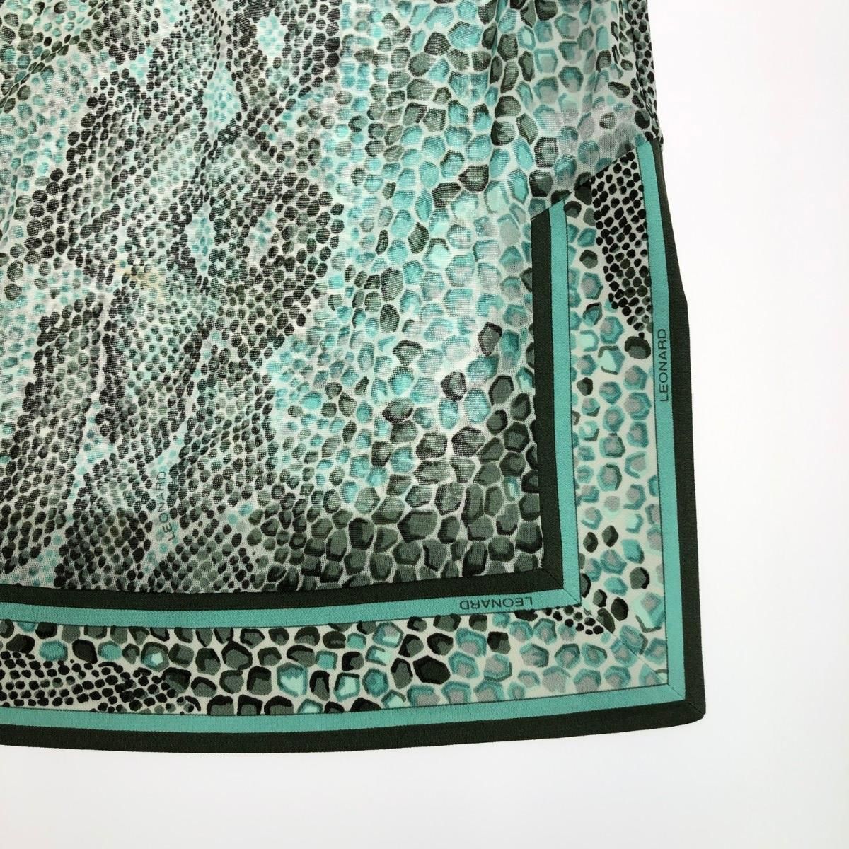 LEONARD レオナール カーディガン サイズ:40 パイソン柄 ブルー