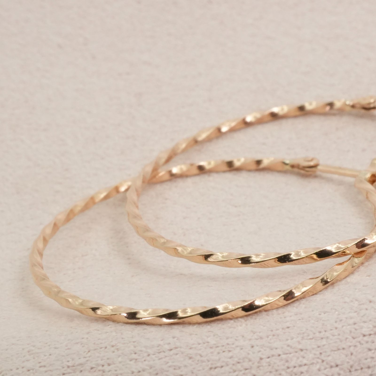 アガット ツイスト フープ K10 ピアス 3cm/25-2349S - メルカリ