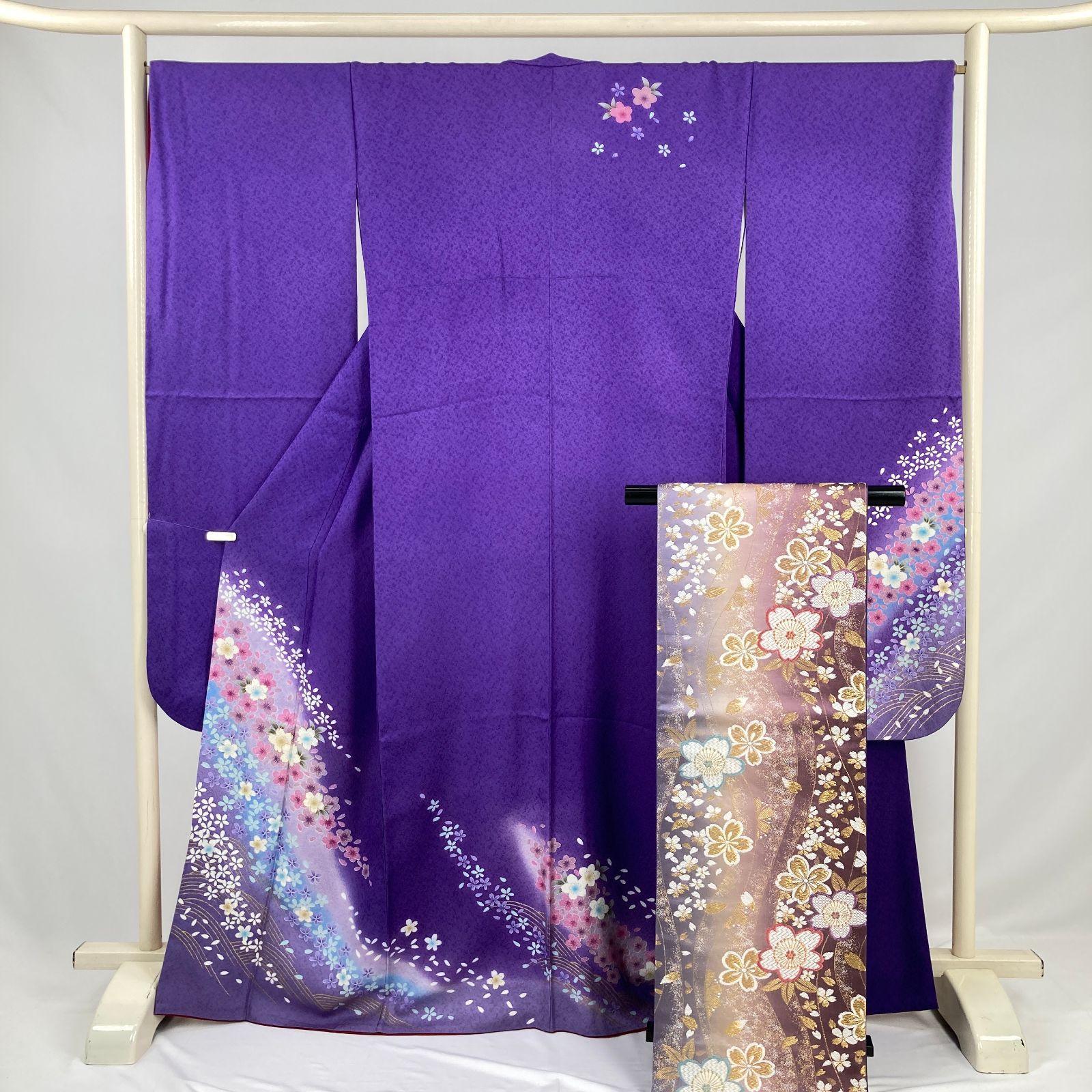 たんす屋 着物 リユース着物 振袖 襦袢 帯 ３点セット 紫 フォーマル 桜 流水 袷 絹 未洗い 身丈 160 cm 裄丈 71 MS 6636