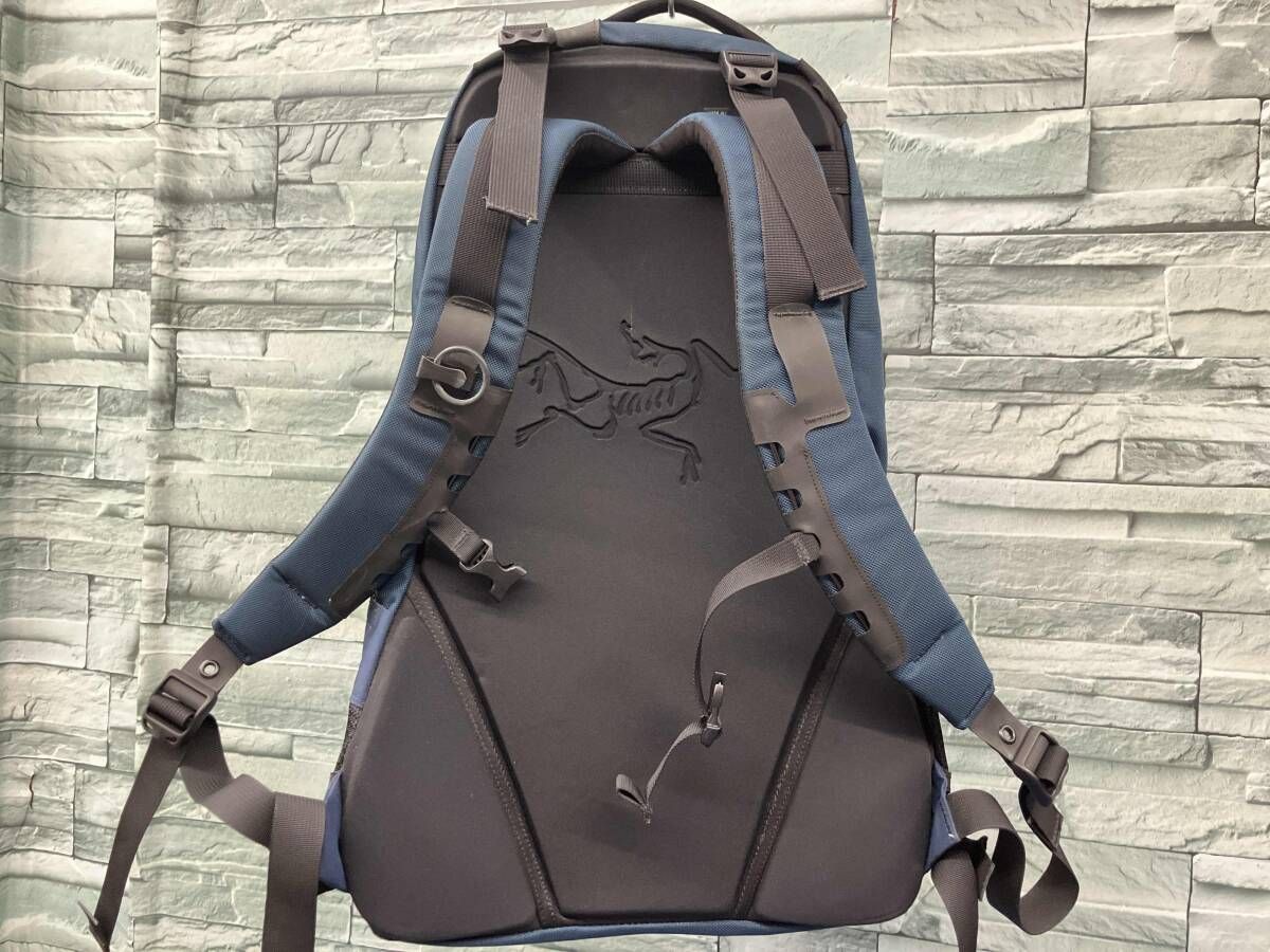 ARC TERYX リュック Arro 22 Backpack BLK NAV アークテリクス