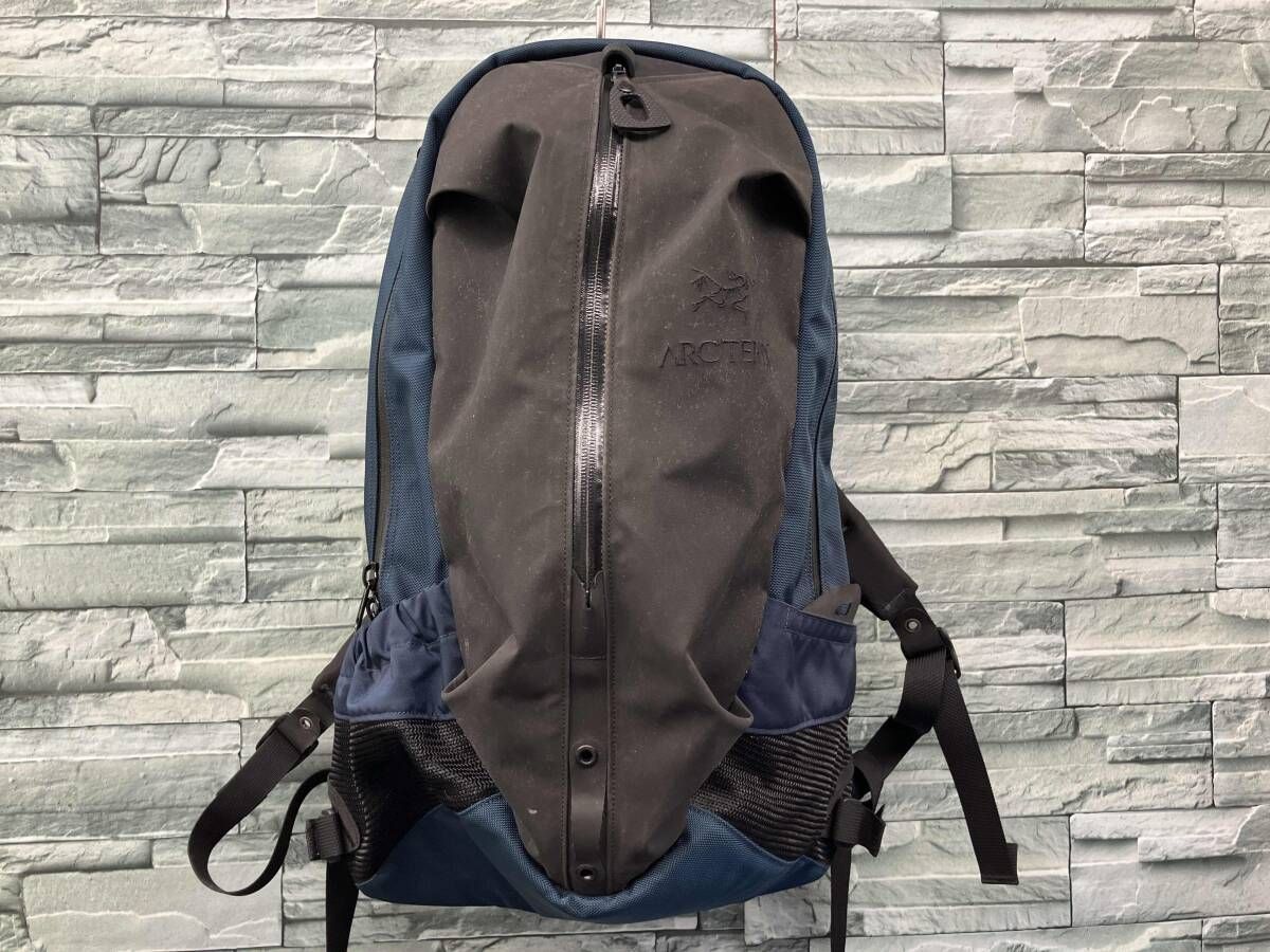 ARC TERYX リュック Arro 22 Backpack BLK NAV アークテリクス