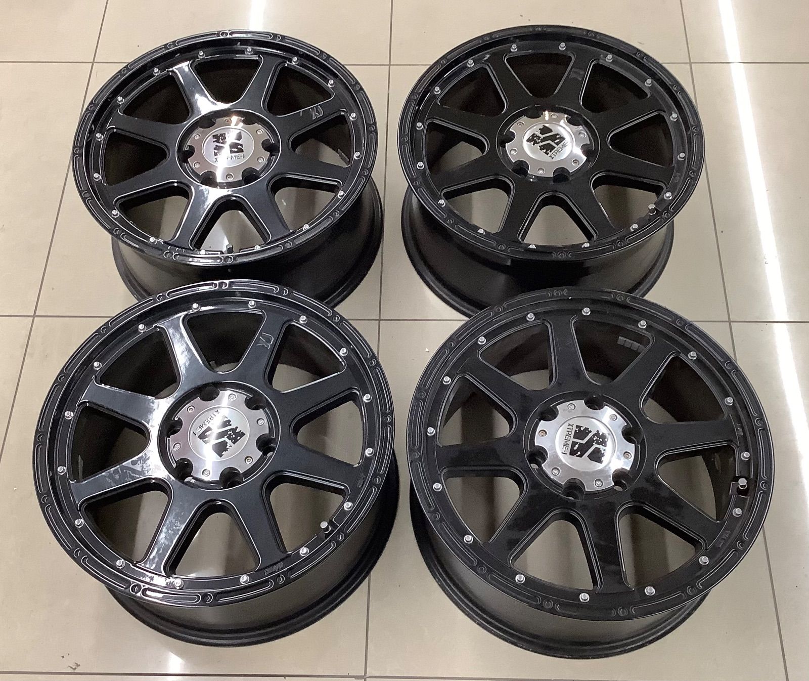 ハイエース キャラバン XTREME J ホイール 139 7 6 H 8 40 18インチ 商品番号