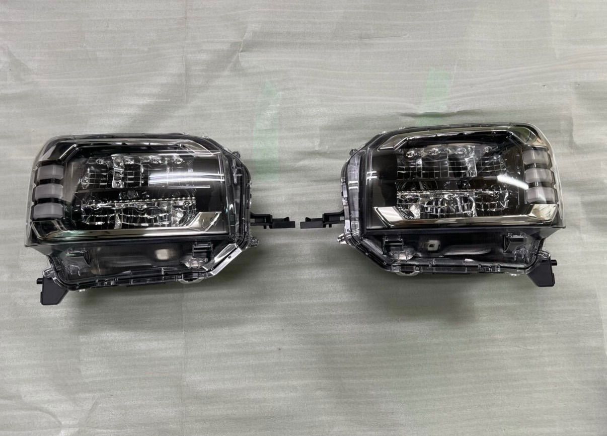 ヘ*リ様 LA900S タフト 純正左右ヘッドライト　2個セット ダイハツ（DAIHATSU） ()LEDヘッドライトワイヤーヒーター(左右分