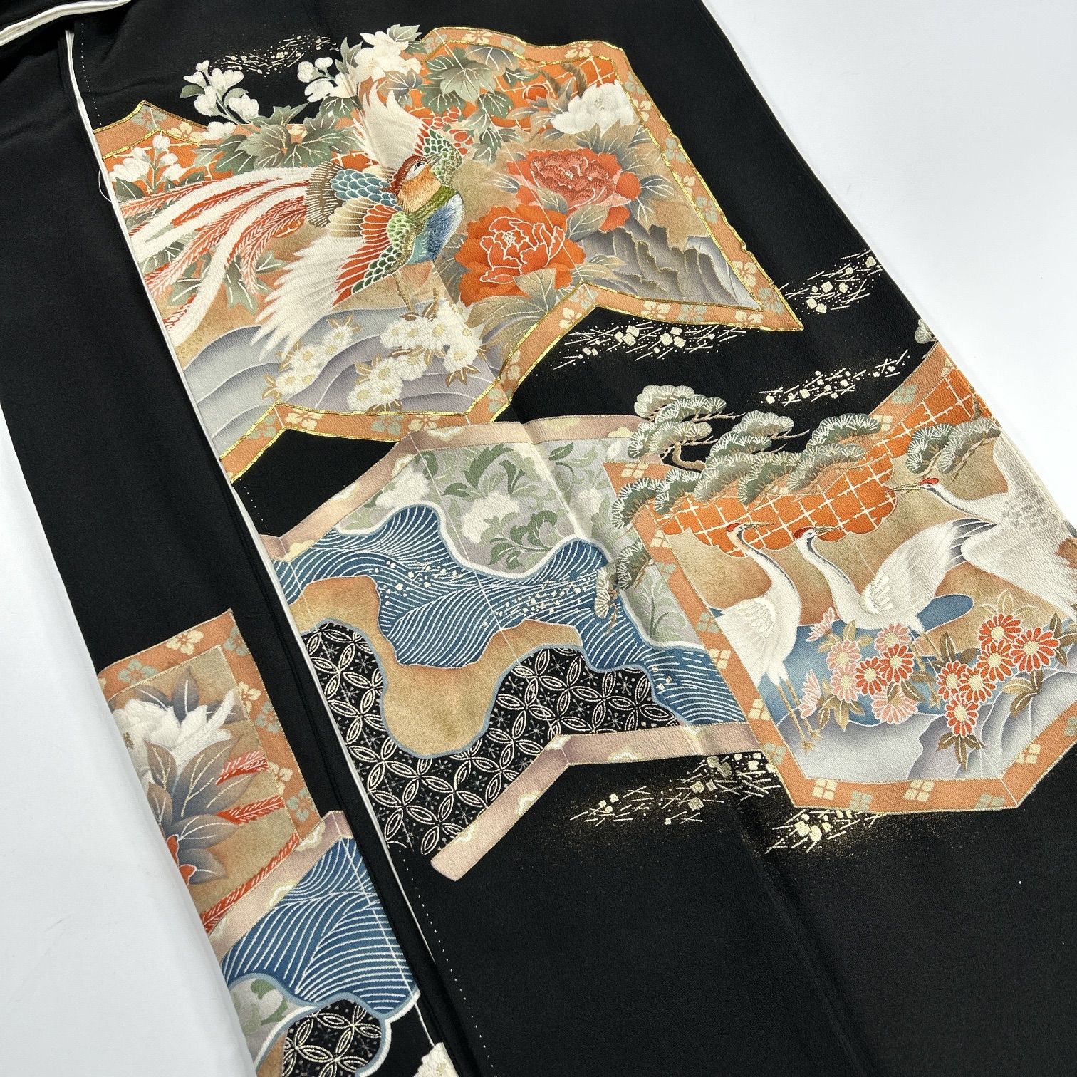 着物まとめ売り　正絹振袖4枚　留袖1枚　着用可　リメイク素材　目立った汚れなし 黒留袖 4枚 正絹 着物まとめ売り 同梱購入歓迎 リメイク用 着付け練習