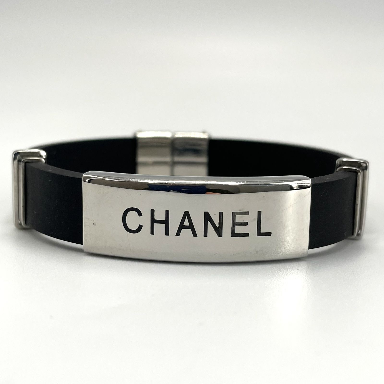 男女兼用/ご褒美にも】CHANEL シャネル ラバー ロゴ ブレスレット
