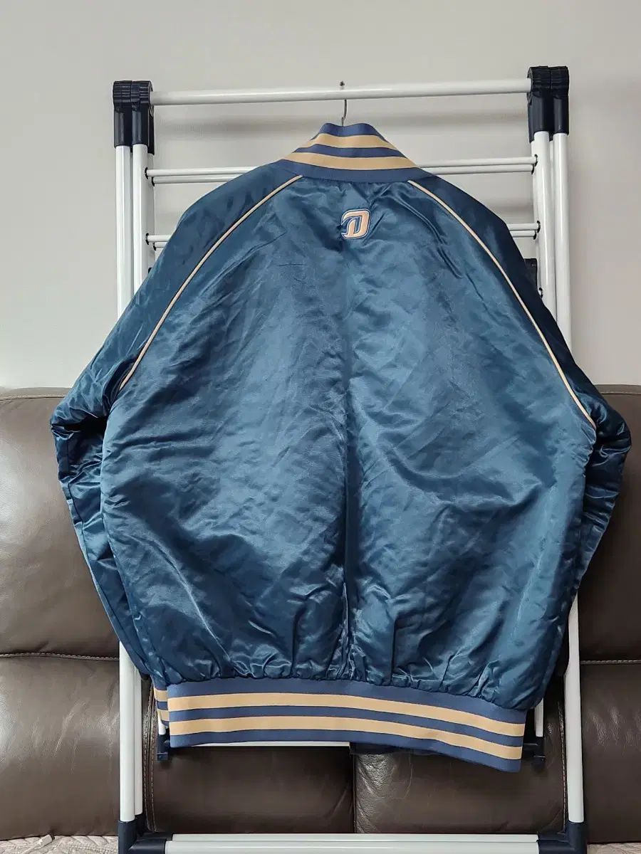 110号 NCダイノス 冬 アウター