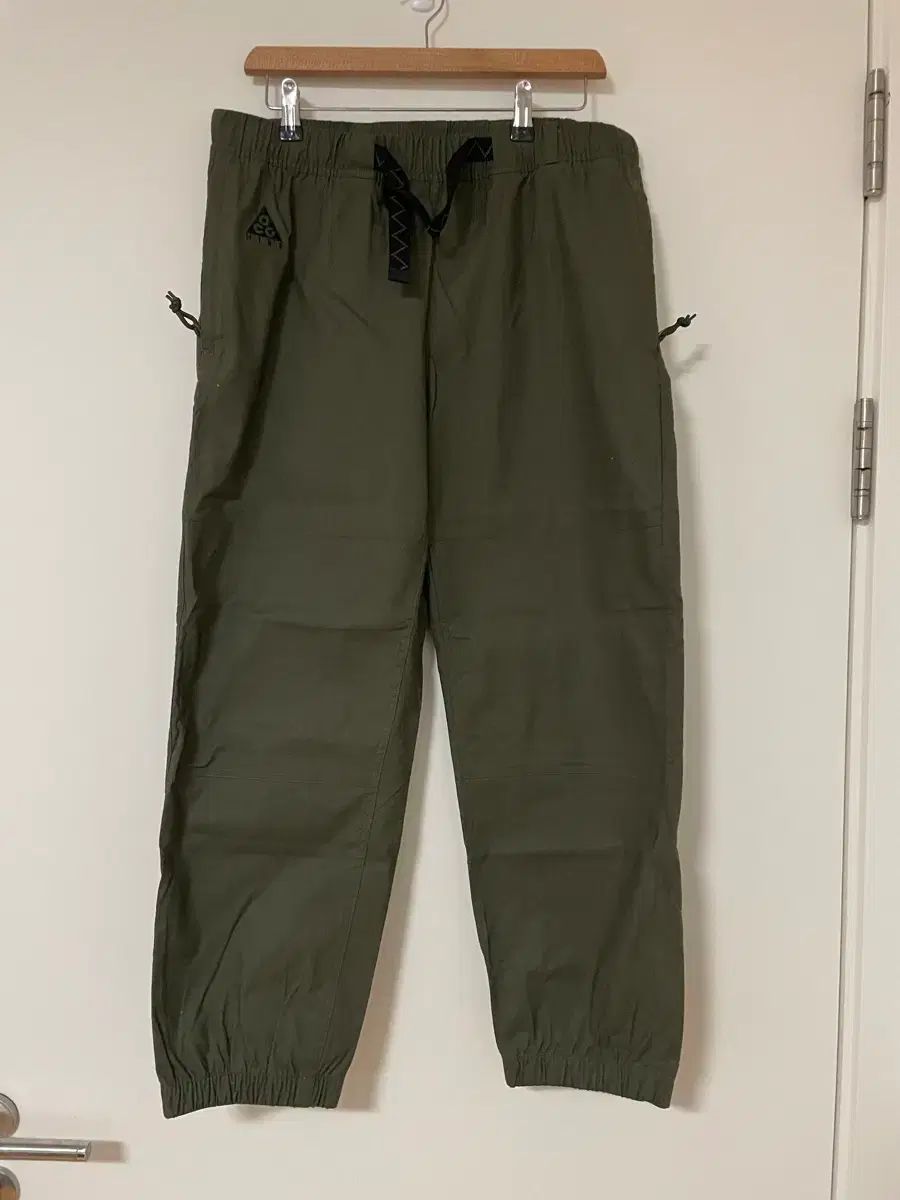 NIKE ACG トレイルパンツ カーキ Mサイズ
