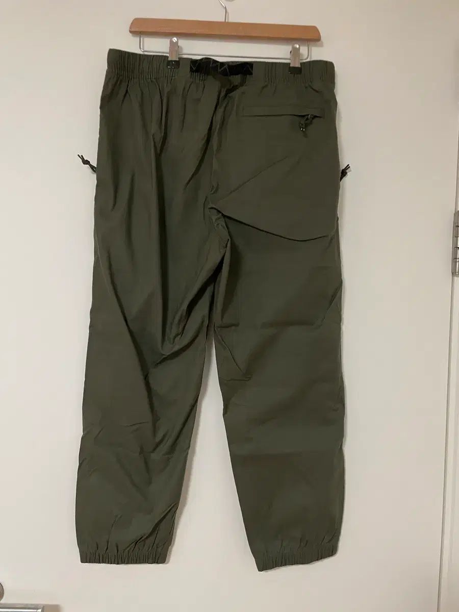 NIKE ACG トレイルパンツ カーキ Mサイズ