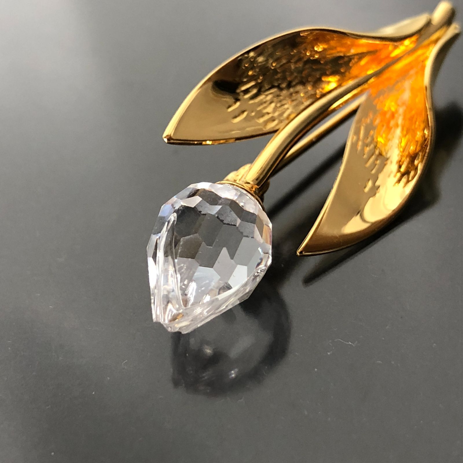 Swarovski スワロフスキー ブローチ チューリップ ゴールドカラー 重量