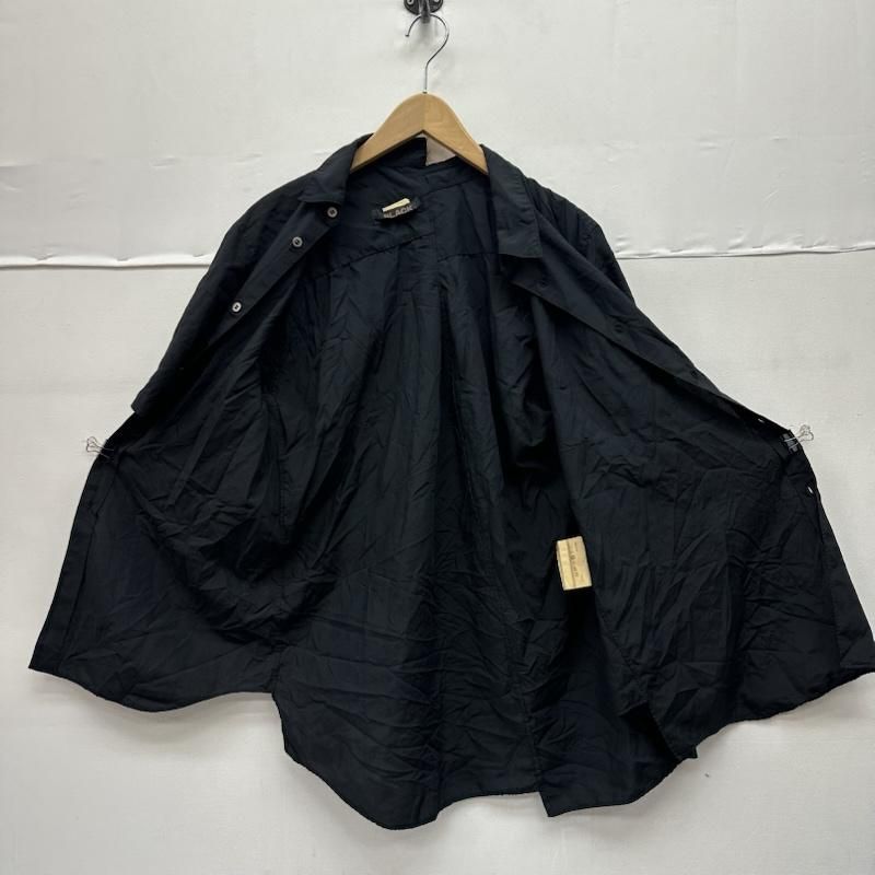 ブラックコムデギャルソン 23SS レギュラーカラー 捻じれ 変形 半袖