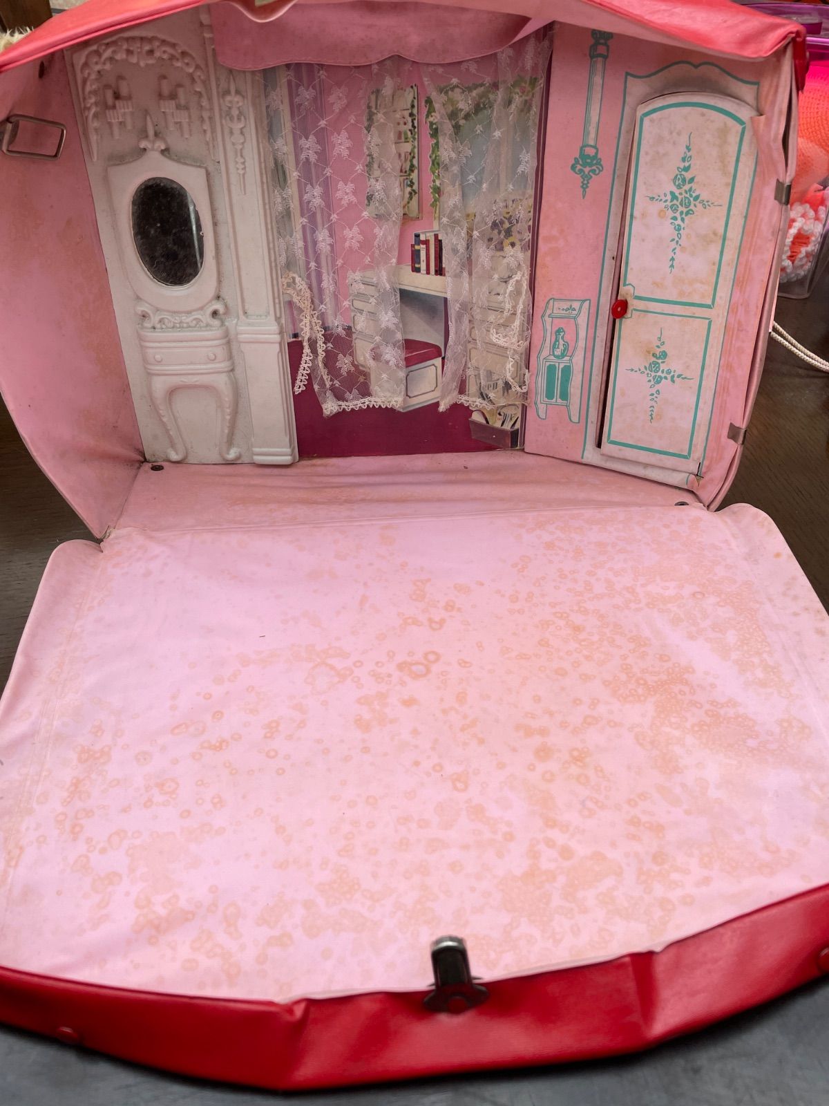 スカーレットちゃん