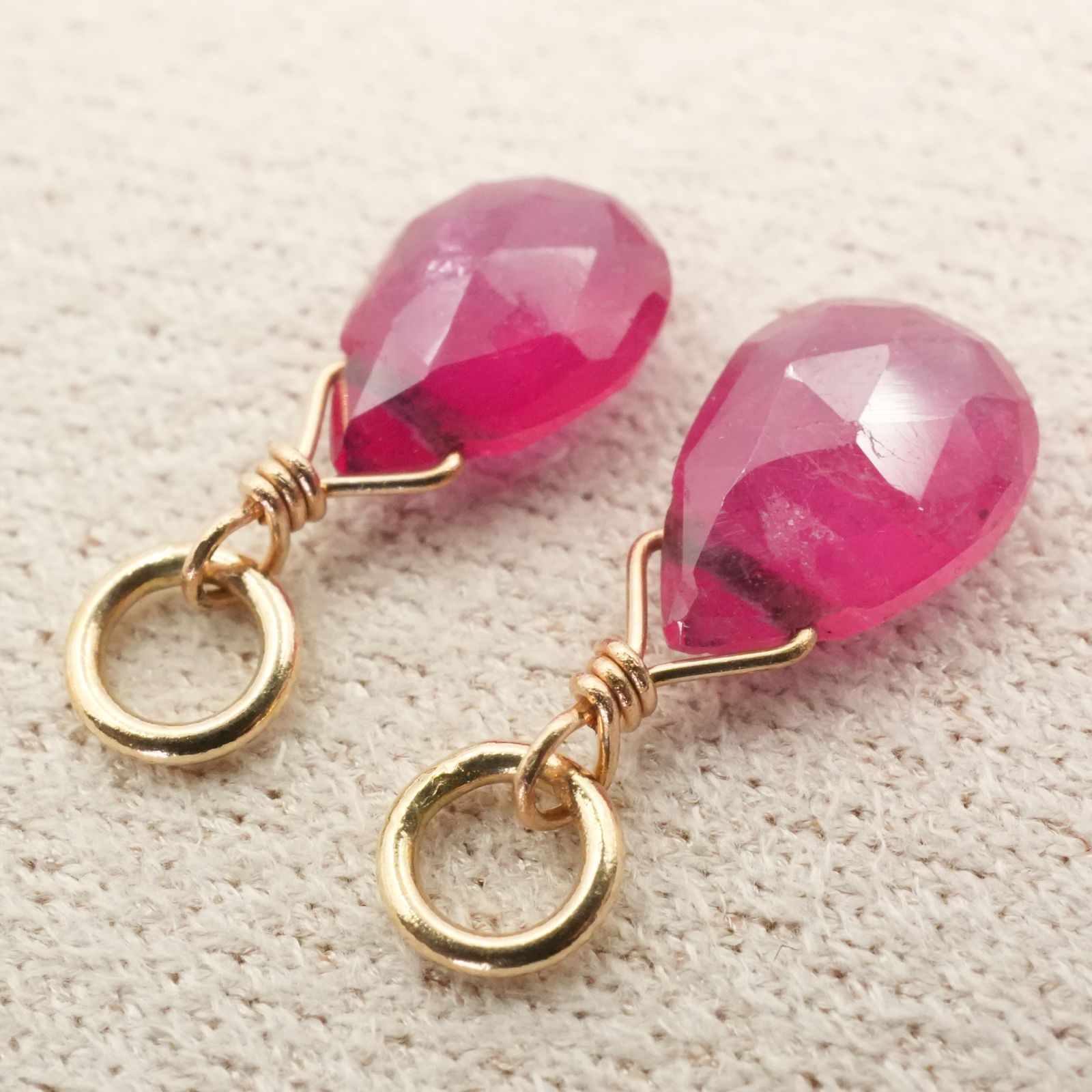 アガット K10 ルビー ドロップ ピアスチャーム/25-2348S - メルカリ