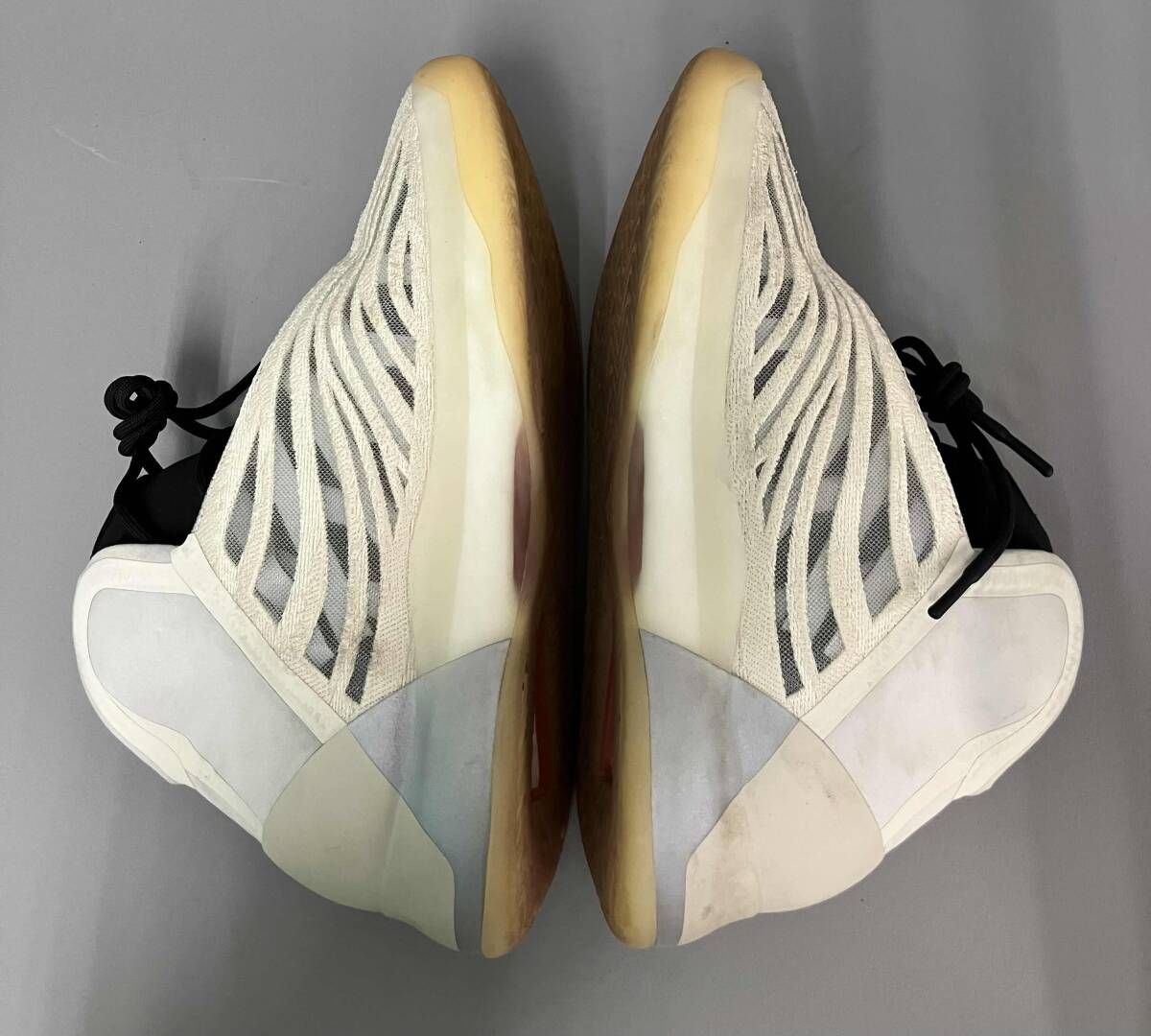 adidas アディダス HQ2085 YEEZY QUANTUM MIST SLATE イージー