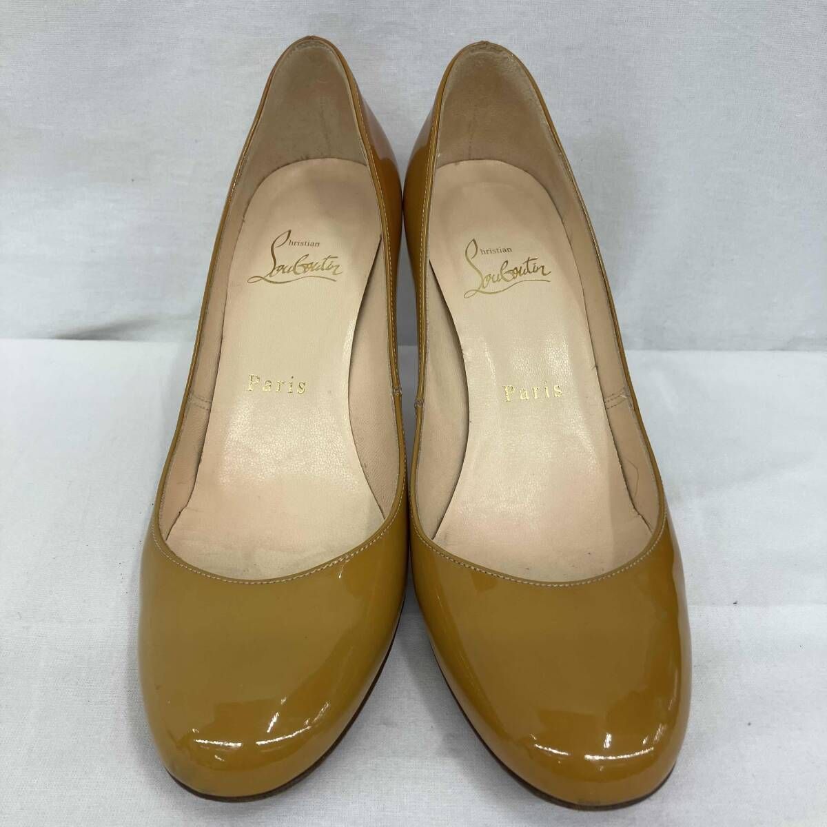 Christian Louboutin クリスチャンルブタン／キャメルオレンジ