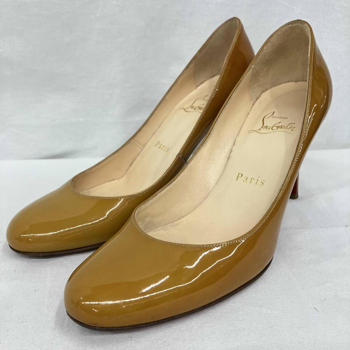 Christian Louboutin クリスチャンルブタン／キャメルオレンジ