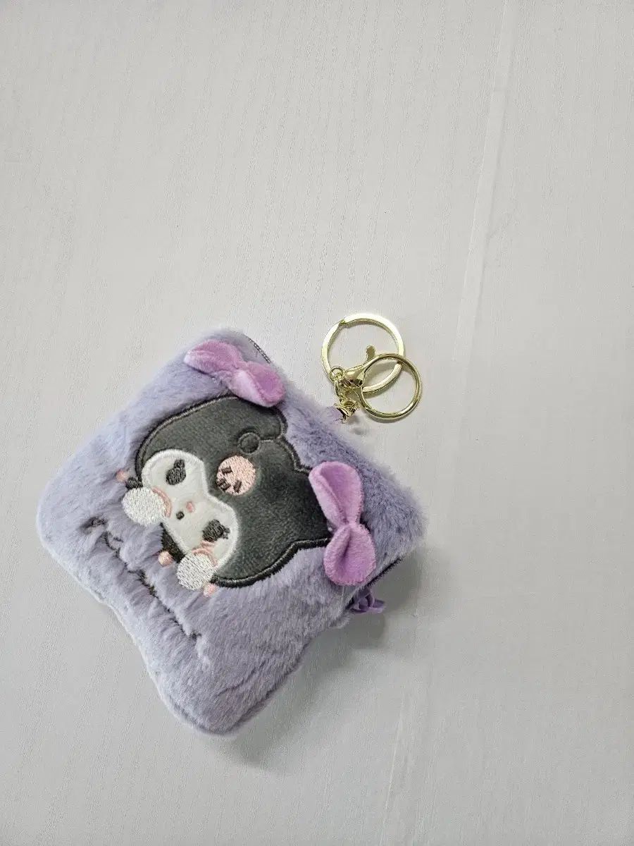 新品) サンリオ クロミ ポーチ キーホルダー人形 - メルカリ