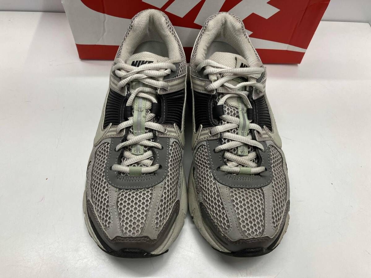 き NIKE ナイキ WMNS ZOOM VOMERO 5 AND FLAT PEWTER ボメロ5 コブルストーン アンド フラットピューター 23.5 cm