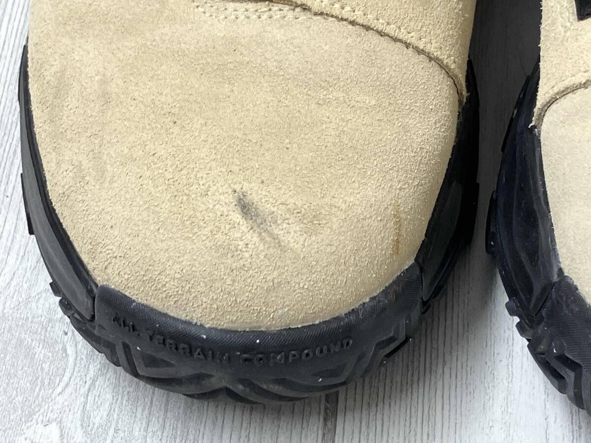 ベージュ ブラック