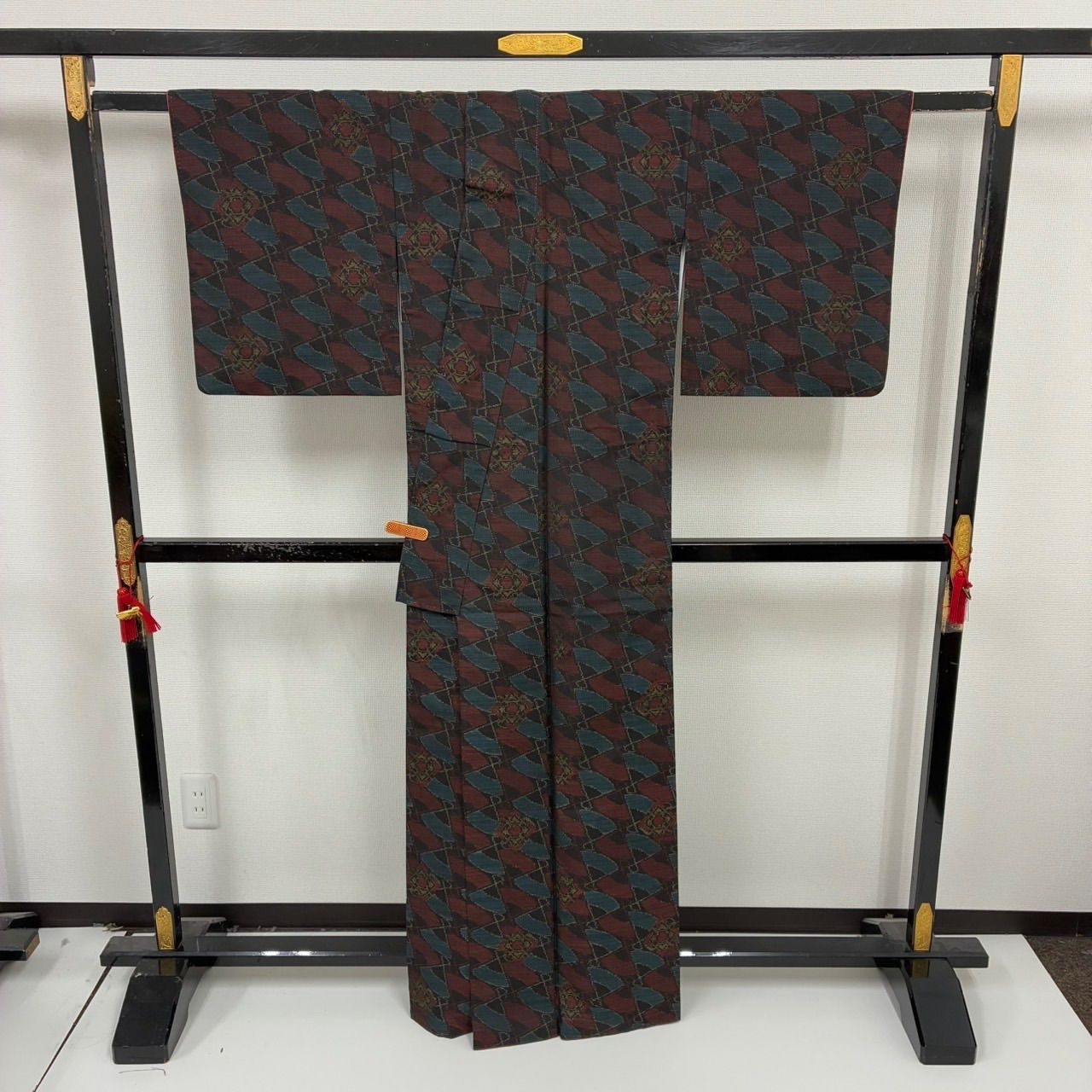 本場大島紬 宮脇特製 横双 扇子の絣柄 正絹 着物 MK-1560 - メルカリ