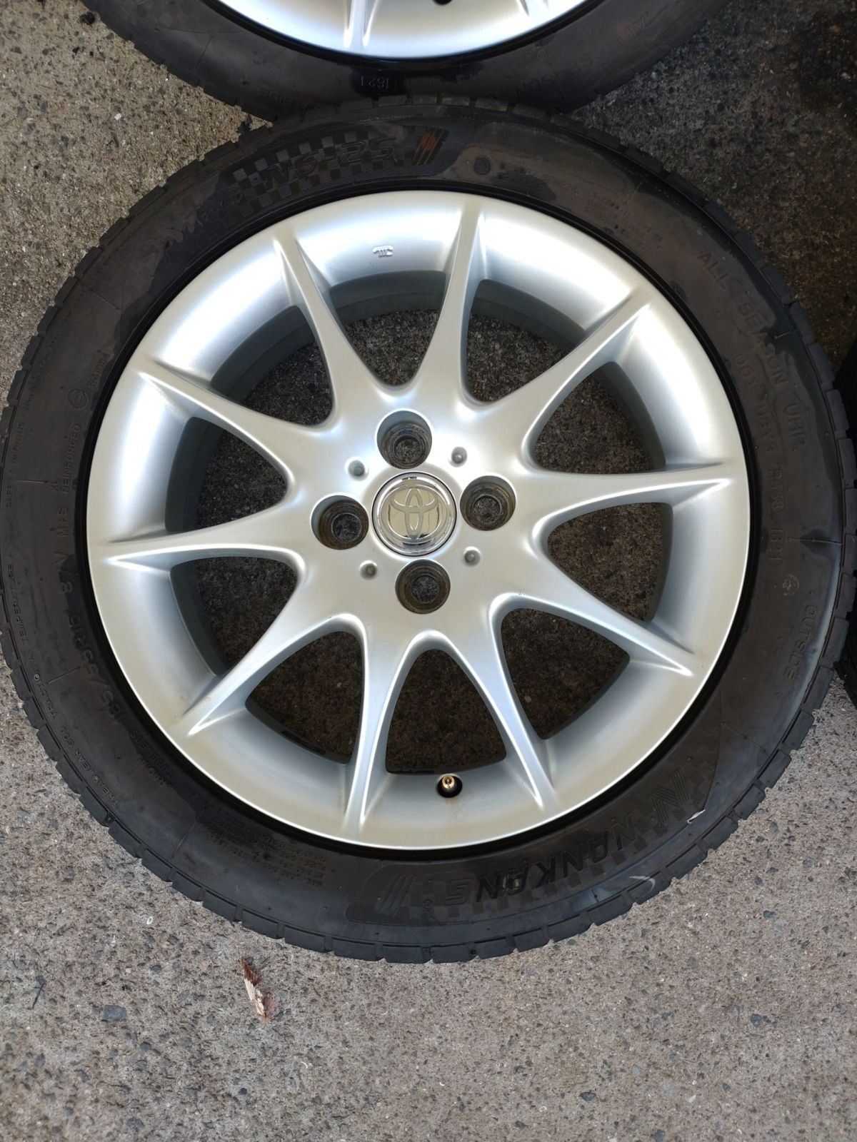 TOYOTA トヨタ カローラフィールダー ランクス TRDスポーツM 16 6 0 J 45 PCD 100 4 H ＆ナンカン NS 25 185 55 R 4本