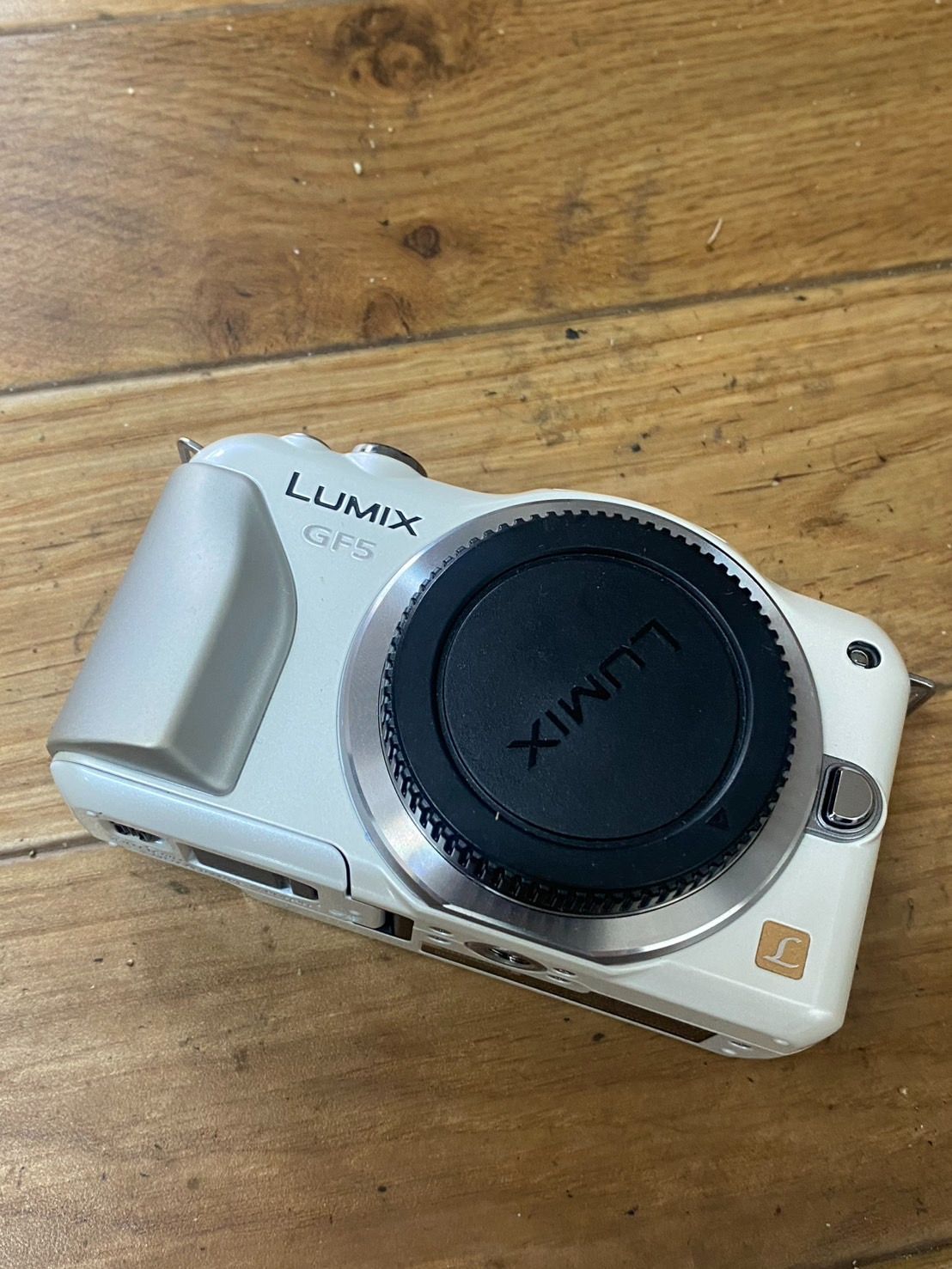 美品 Panasonic パナソニック LUMIX GF5 ルミックス DMC-GF5 ボディ