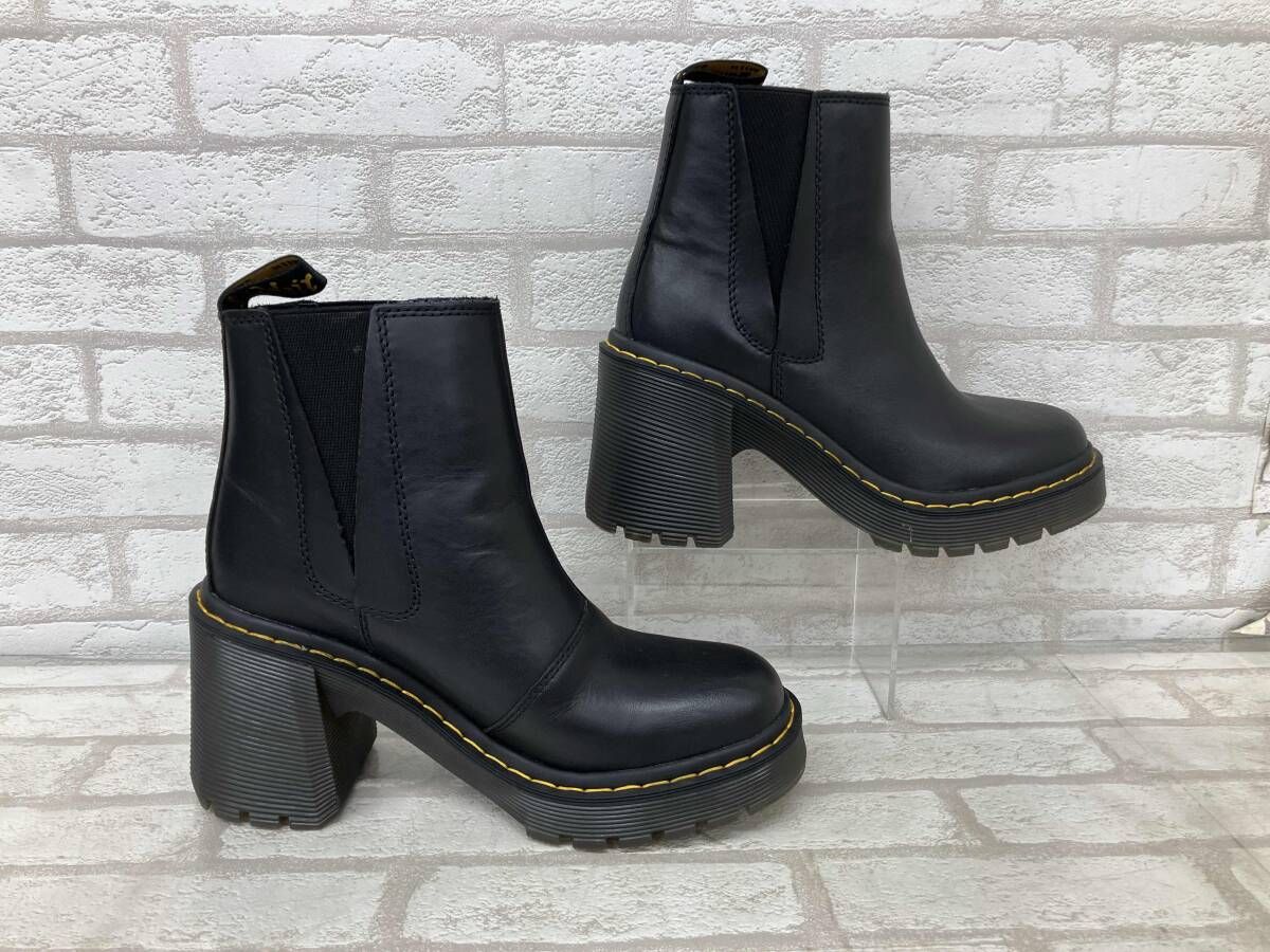 ブラック ショートブーツ