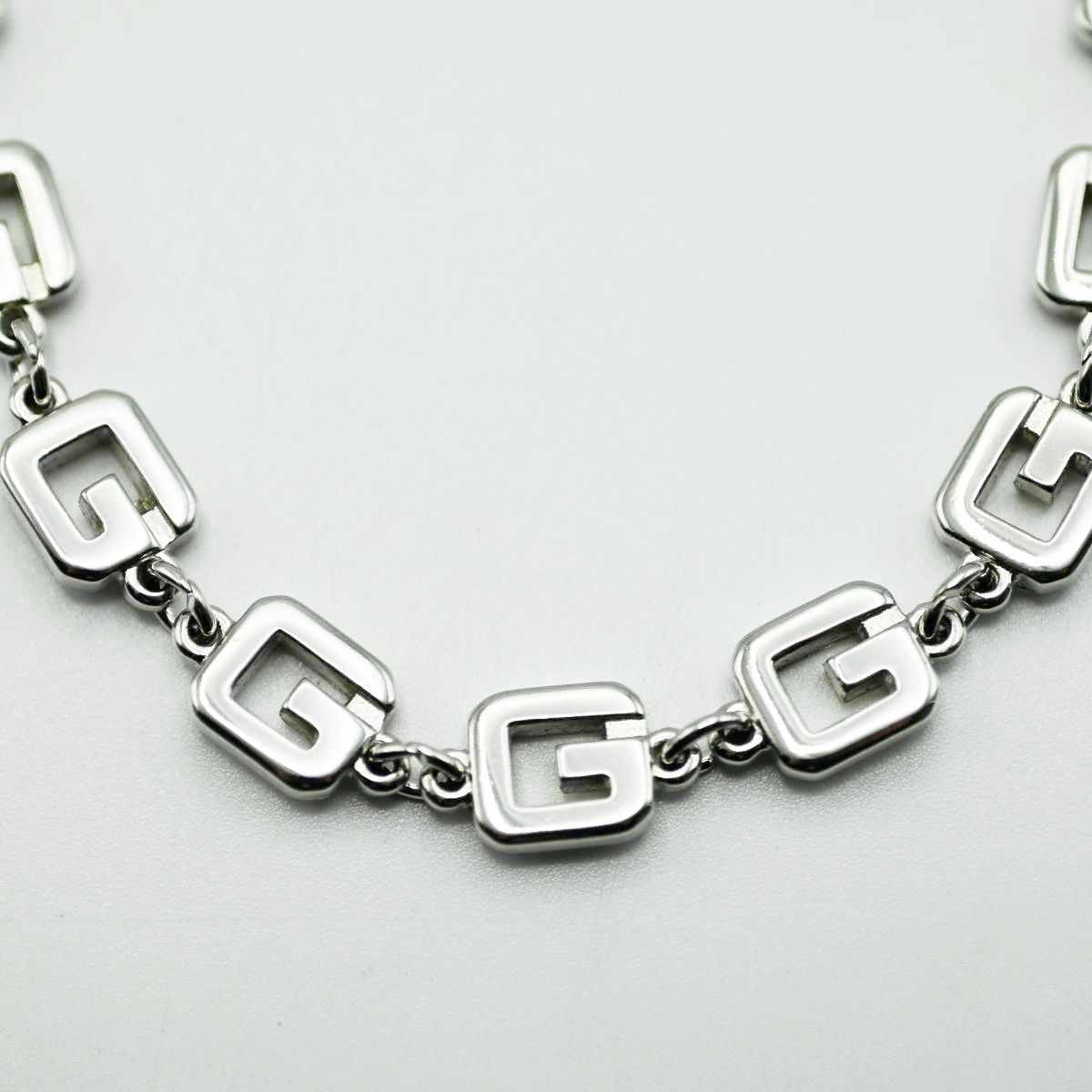 GIVENCHY ジバンシー Gロゴ GP ロングネックレス シルバー M2511-k101