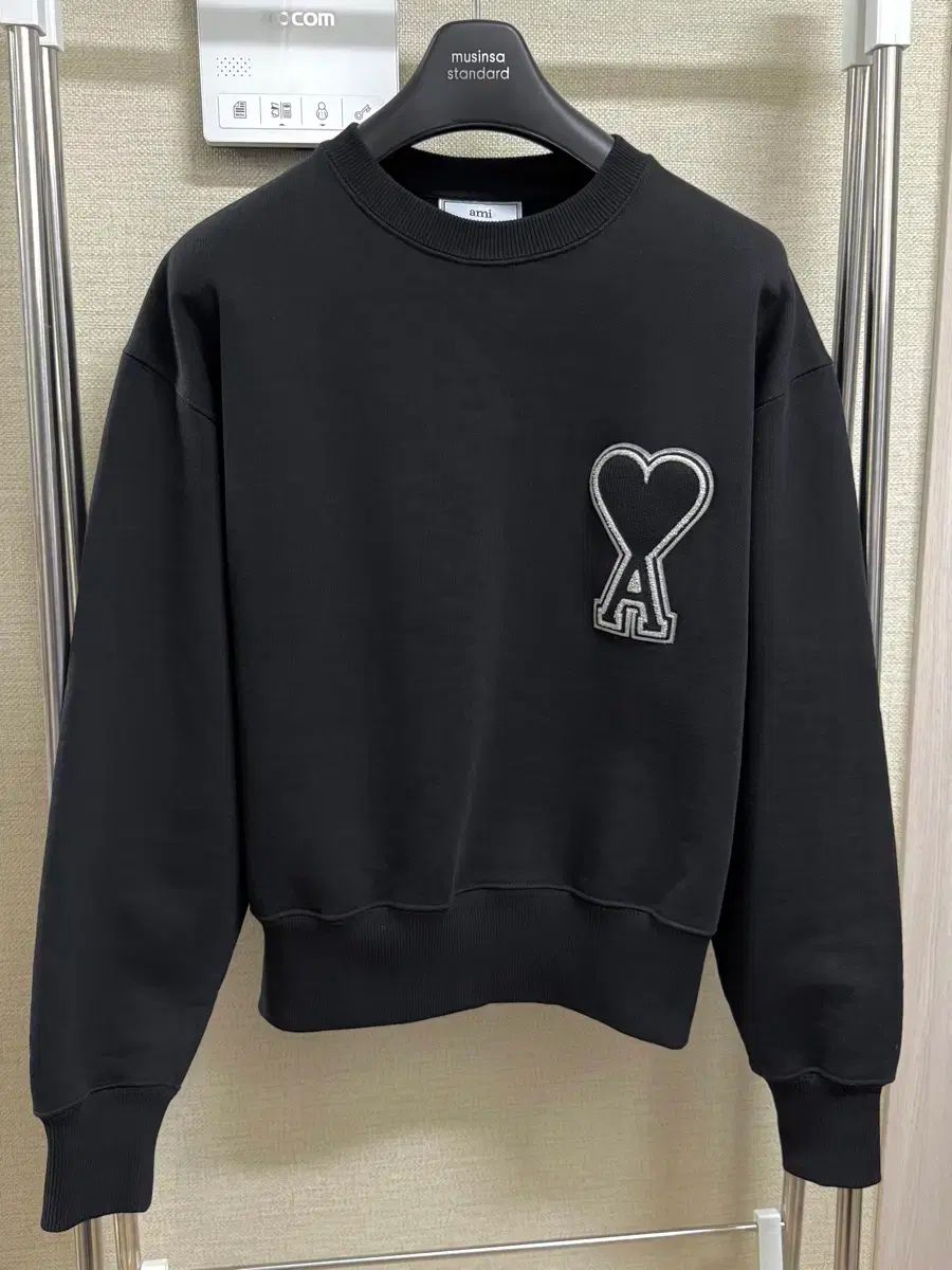 AMI アミ ハート BIG ロゴ ブラック WHO Tシャツ トップス