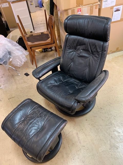 エコーネス EKORNES 社 本革ストレスレスチェア＆オットマン