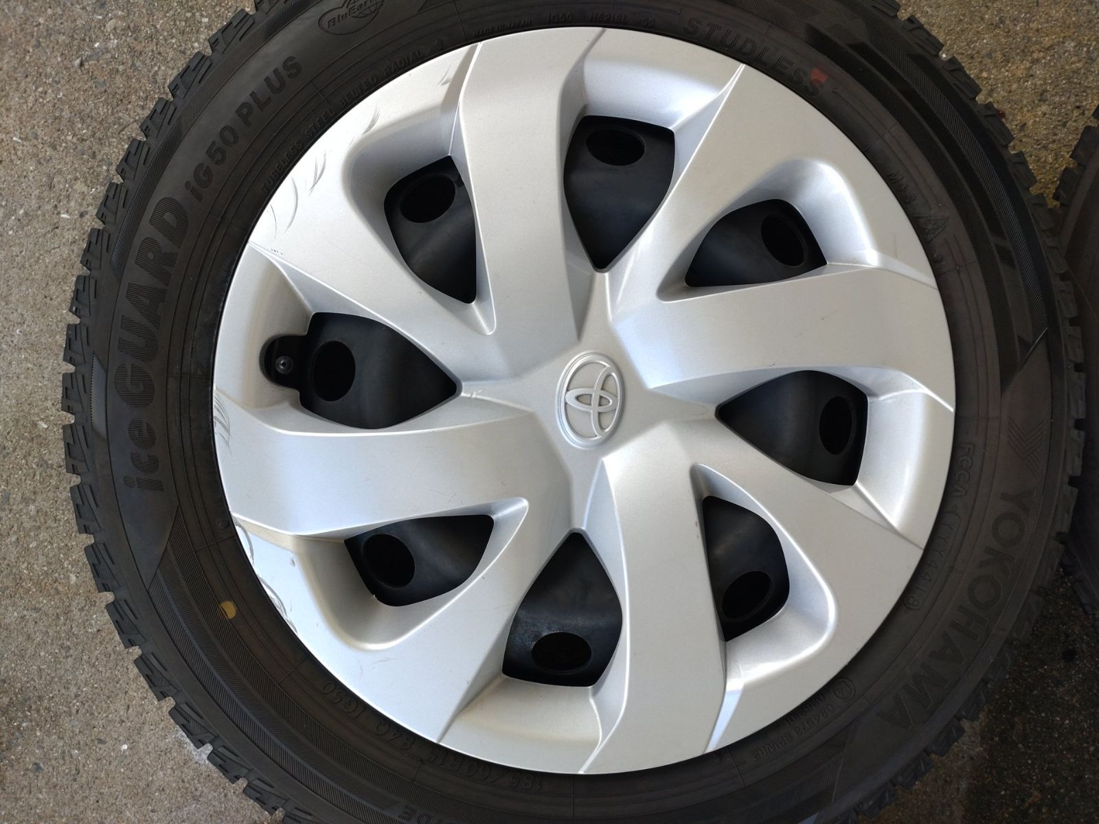 TOYOTA トヨタ シエンタ 170系 スチールホイール 15 5 J 39 ＆ iCE GUARD iG 50 PLUS 185 60 R 4本セット