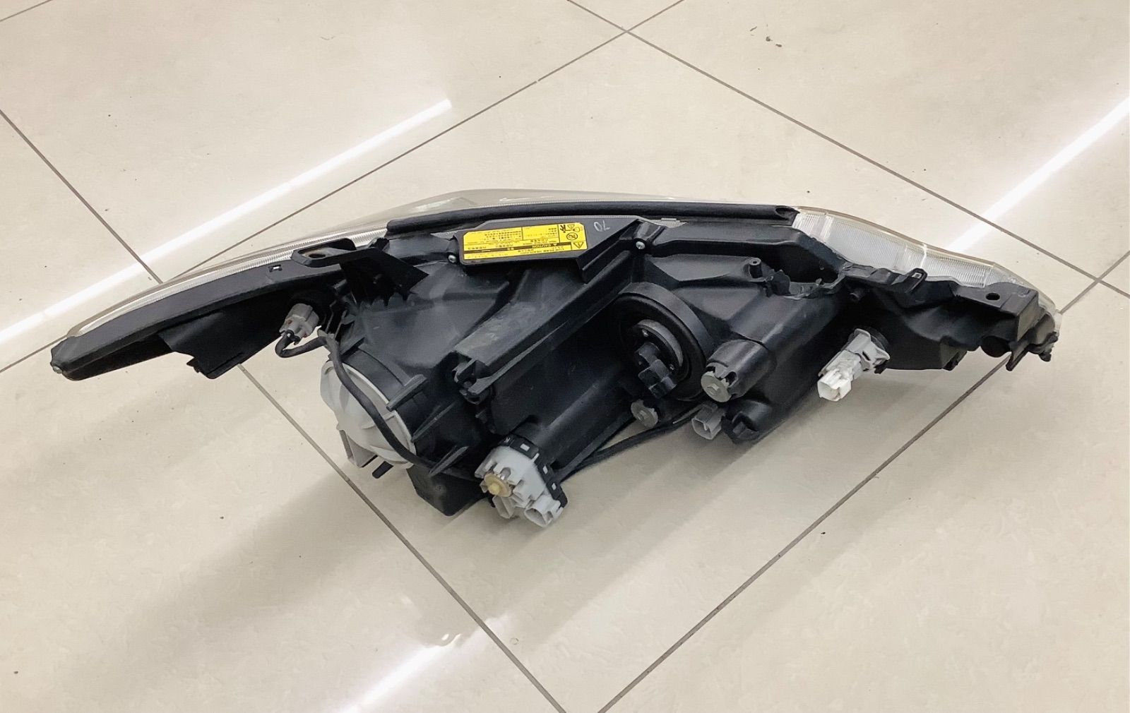 50 20 エスティマヘッドライト 左右 ウレタン 28-212 AFS 付き